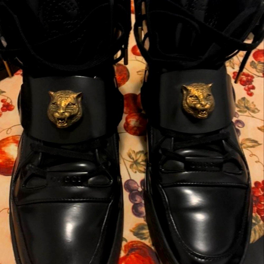 GUCCI calfskin mens high top tiger sneakers 429419